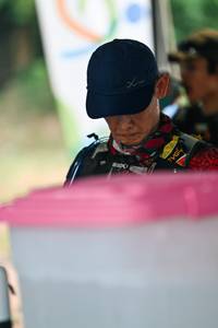 BIB: 
                            <button type="button" onclick="openModal(28105711)" class="btn btn-primary btn-sm float-right btn-popup" data-toggle="modal" data-target=".modal-high-quality">
                        <i class="fas fa-shopping-cart"></i> Add to Cart
                    </button>
                                            <button type="button" onclick="isThisMe(28105711, true)" class="btn btn-success btn-sm float-right btn-popup btn-isme hidden" data-toggle="tooltip" data-placement="bottom" title="นี่คือรูปของคุณใช่ไหม คลิกที่นี่เพื่อเอาเข้าอัลบั้ม">
                        <i class="fas fa-plus"></i> Add to album
                    </button>
                    <button type="button" onclick="isThisMe(28105711, false)" class="btn btn-warning btn-sm float-right btn-popup btn-isnotme hidden">
                        <i class="fas fa-ban"></i> Remove from album
                    </button>